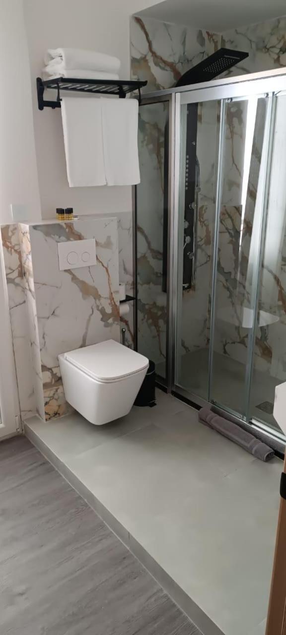 Celia Residence Atenas Exterior foto